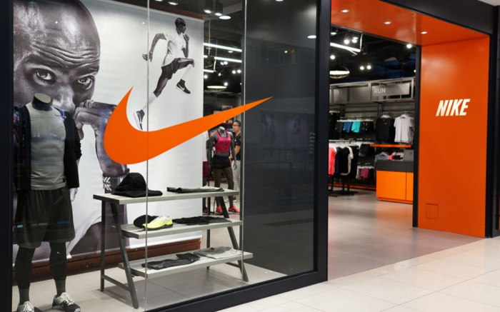 check nike store stock