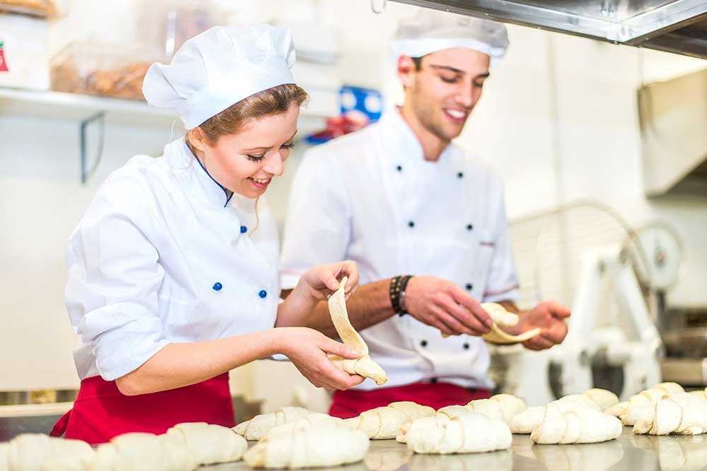 How To Become A Professional Pastry Chef Bare Foots World
