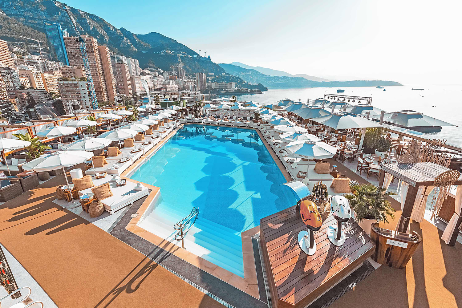 Las Vegas Alternatives Bare Foots World