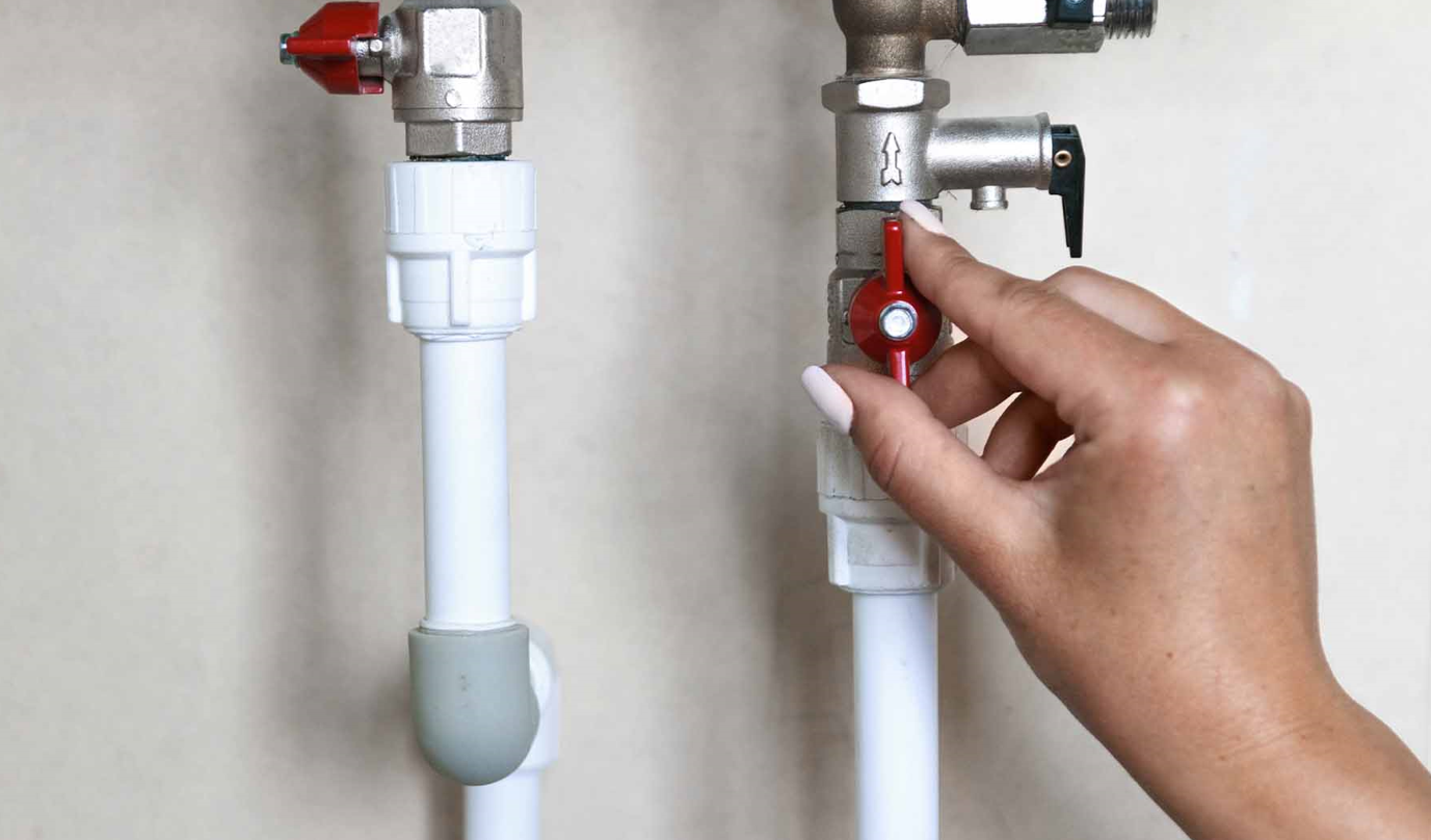 How to Install a Detachable Shower Head - 2024 Guide - Bare Foots World