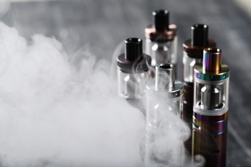 vaping device e-cigarette